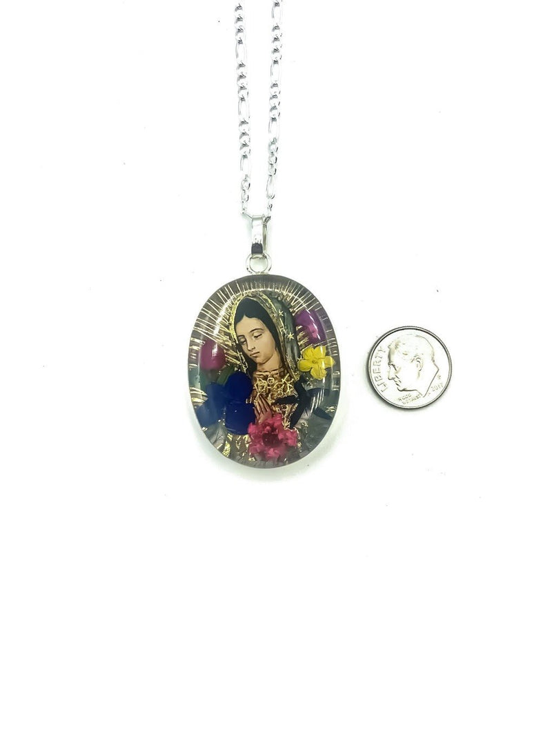 Guadalupe Oval Necklace w/ Pressed Flowers - Guadalupe Gifts