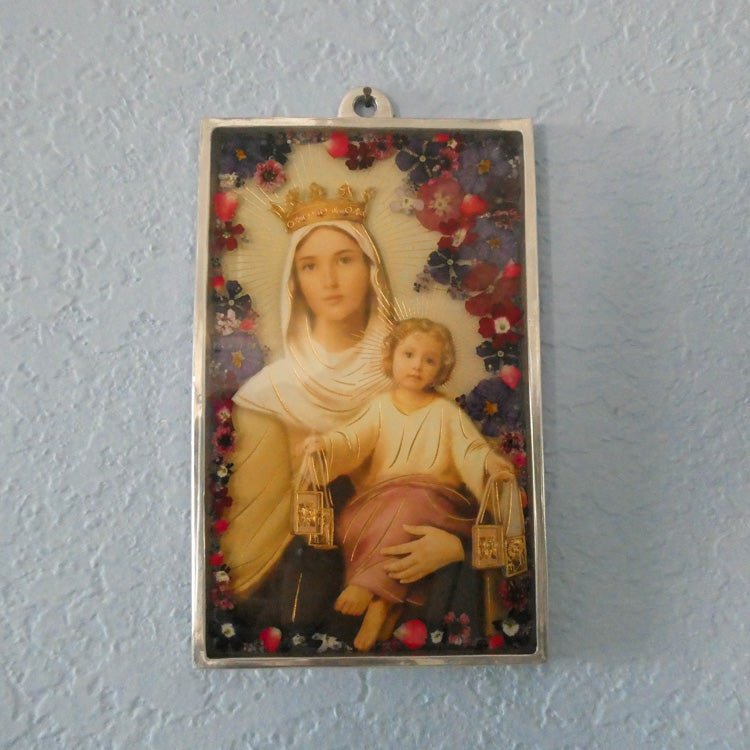 Our Lady of Mount Carmel Large Wall Frame w/ Pressed Flowers 7.9" x 5.1" - Guadalupe Gifts