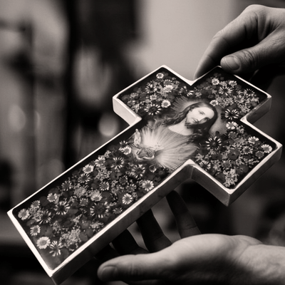 Sacred Heart Grand Wall Cross w/ Pressed Flowers 11" - Guadalupe Gifts