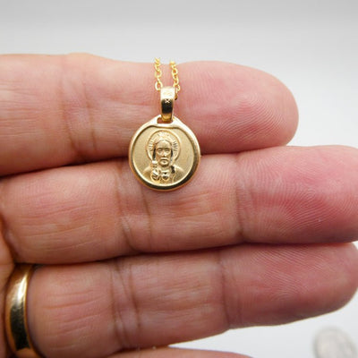 Gold Sacred Heart Round Necklace - Guadalupe Gifts