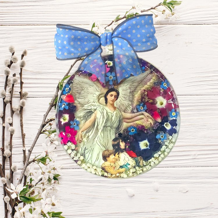 Guardian Angel Round Medallion w/ Pressed Flowers 2.4" x 2.4" - Guadalupe Gifts