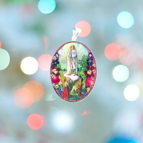 Our Lady of Fatima Oval Medallion w/ Pressed Flowers 1.9" x 2.4" - Guadalupe Gifts